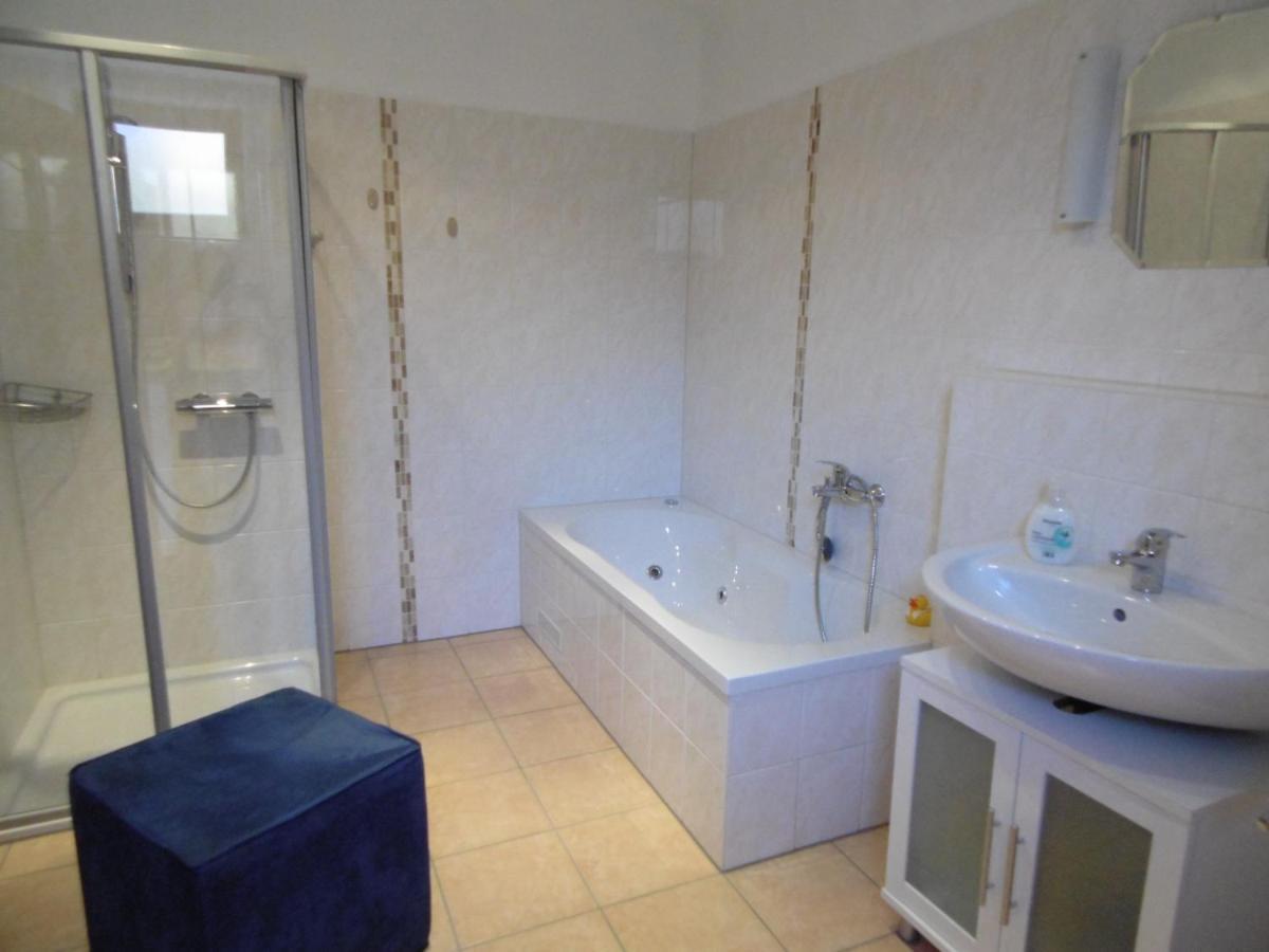 Ferienwohnung Schaefer Waldbreitbach Exterior foto