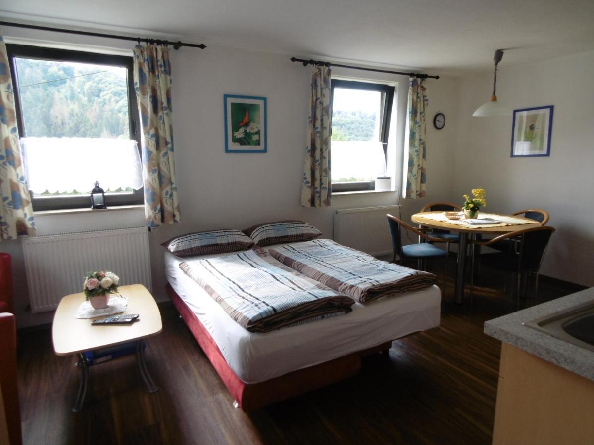 Ferienwohnung Schaefer Waldbreitbach Exterior foto